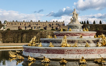 Fuente en el jardín de Versalles