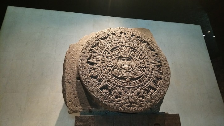 piedra del sol en museo de antropologia cdmx
