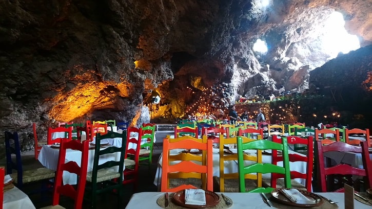 restaurante la gruta
