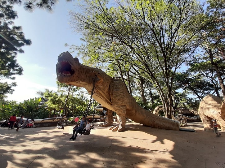 T-Rex en parque Irtra Mundo Petapa