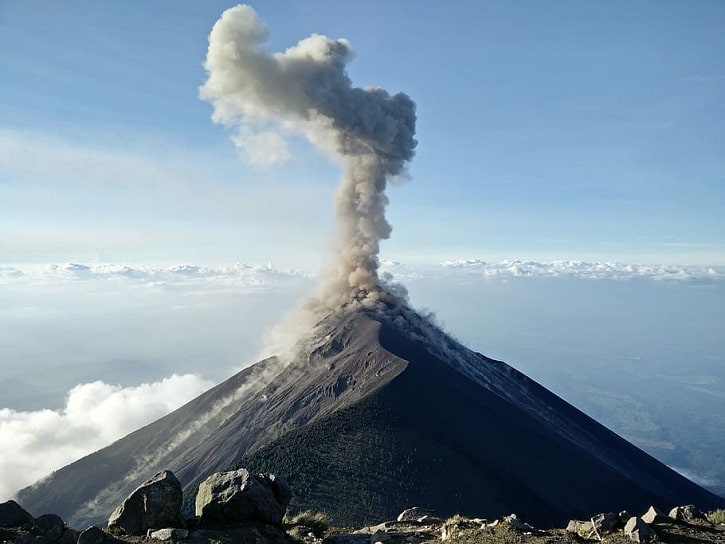 paisajes de volcanes en Guatemala: Volcán de fuego