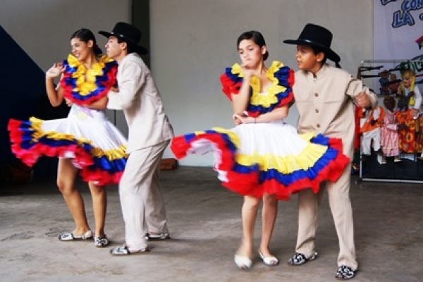 ▷ 20 Trajes y bailes típicos de las regiones de Colombia